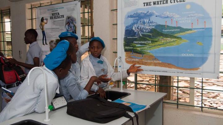 Students at workshop in Nigeria. Image source: A World of Science