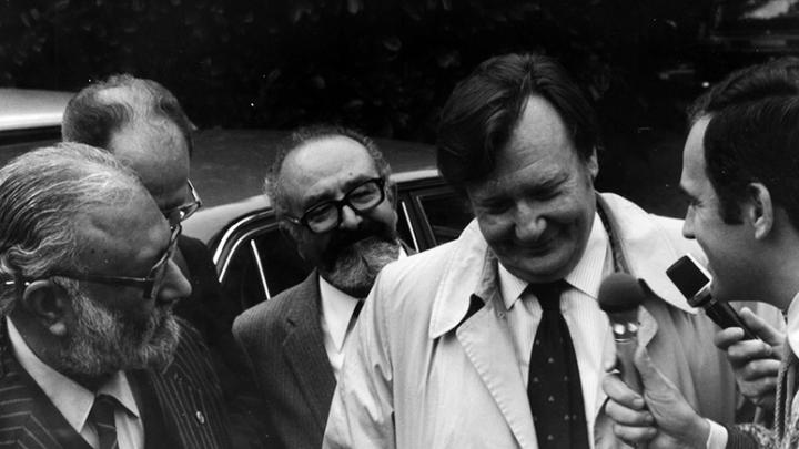 Carlo Rubbia receives the announcement of Nobel Prize while visiting ICTP.