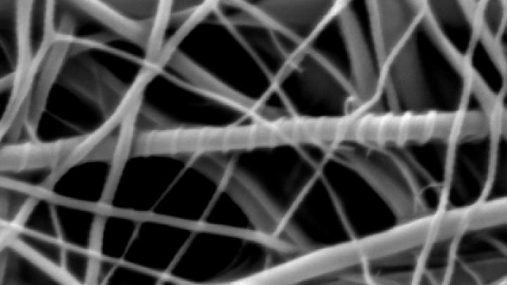 Titanium dioxide nanofibers and spirals